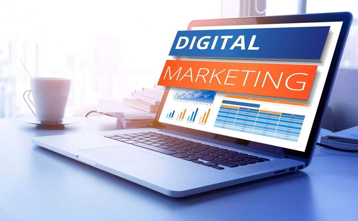 What digital marketing methods are used by car rental companies
